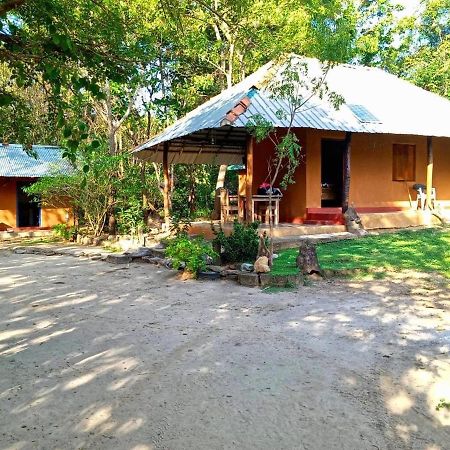 Sahana Retreat Buttala ภายนอก รูปภาพ